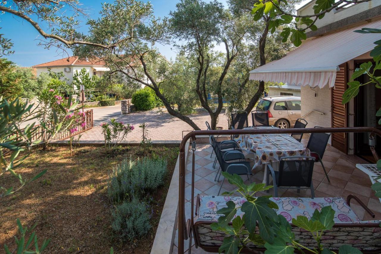 Belvedere Apartments Кърк Екстериор снимка